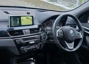 BMW X1 sDrive28i FWD 2019 Blue