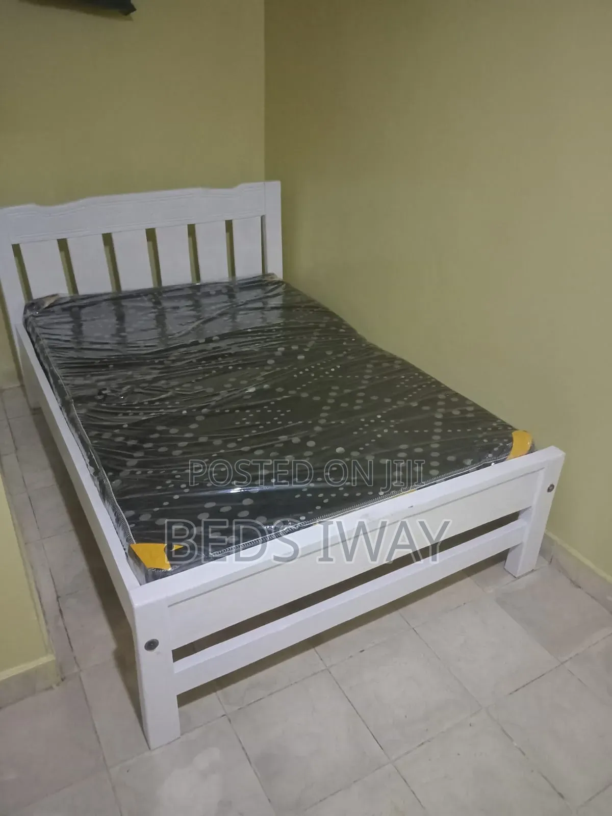 Maiden 4x6 Bed With Mattress