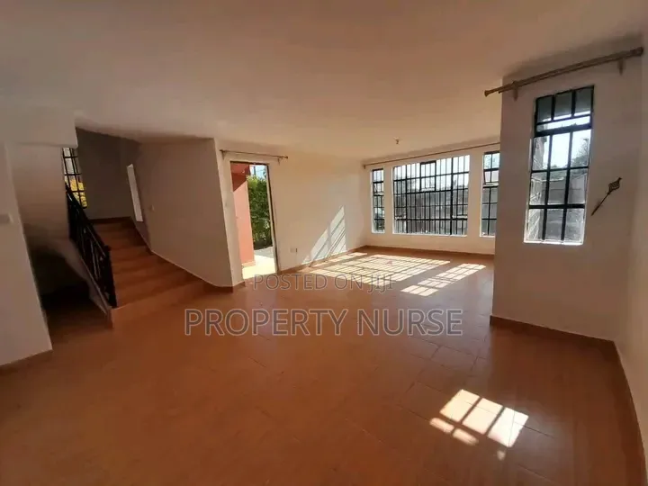 4bdrm Mansion in Gateway Mall Area for sale