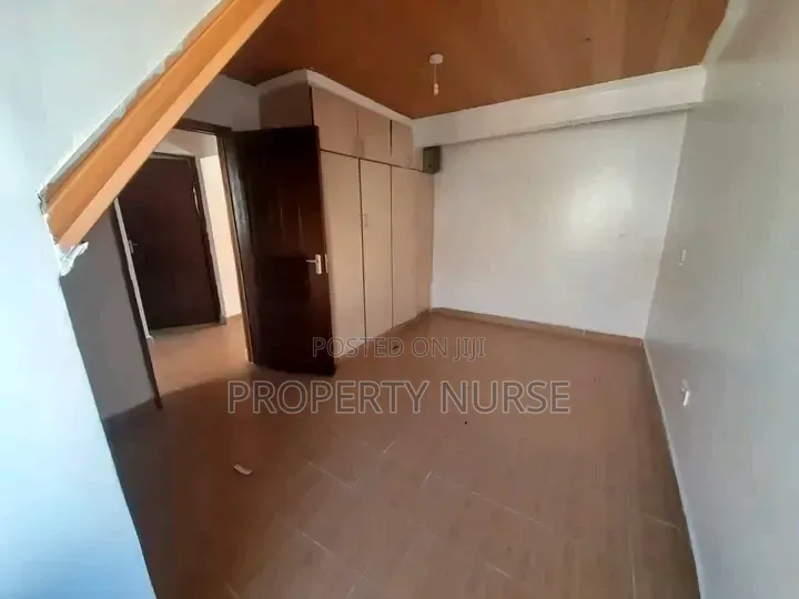 4bdrm Mansion in Gateway Mall Area for sale