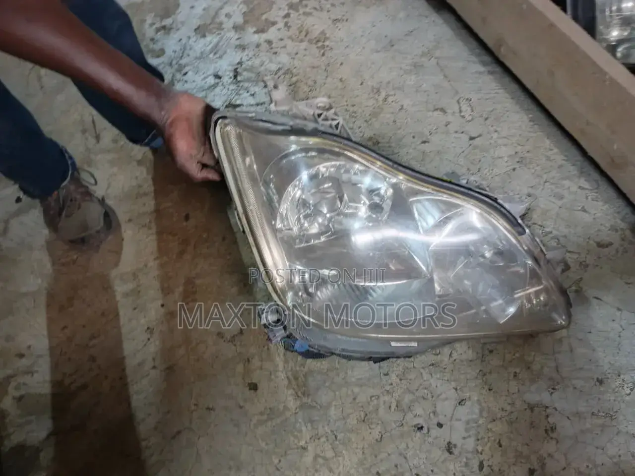 Toyota Crown 2005 Grs200 Headlight