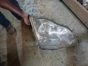 Toyota Crown 2005 Grs200 Headlight