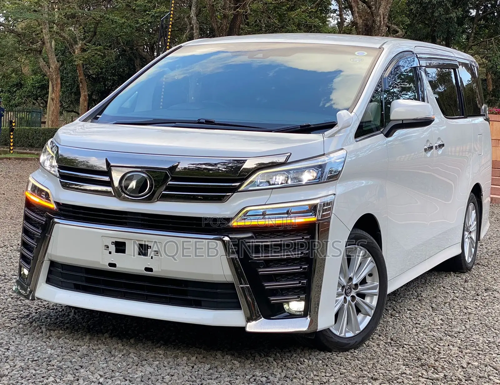 Toyota Vellfire 2019 White
