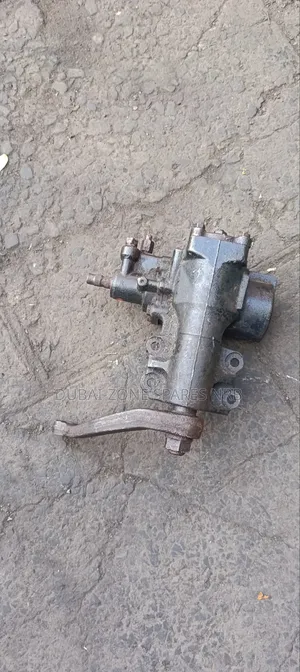 Steering Box Land Cruiser J79.