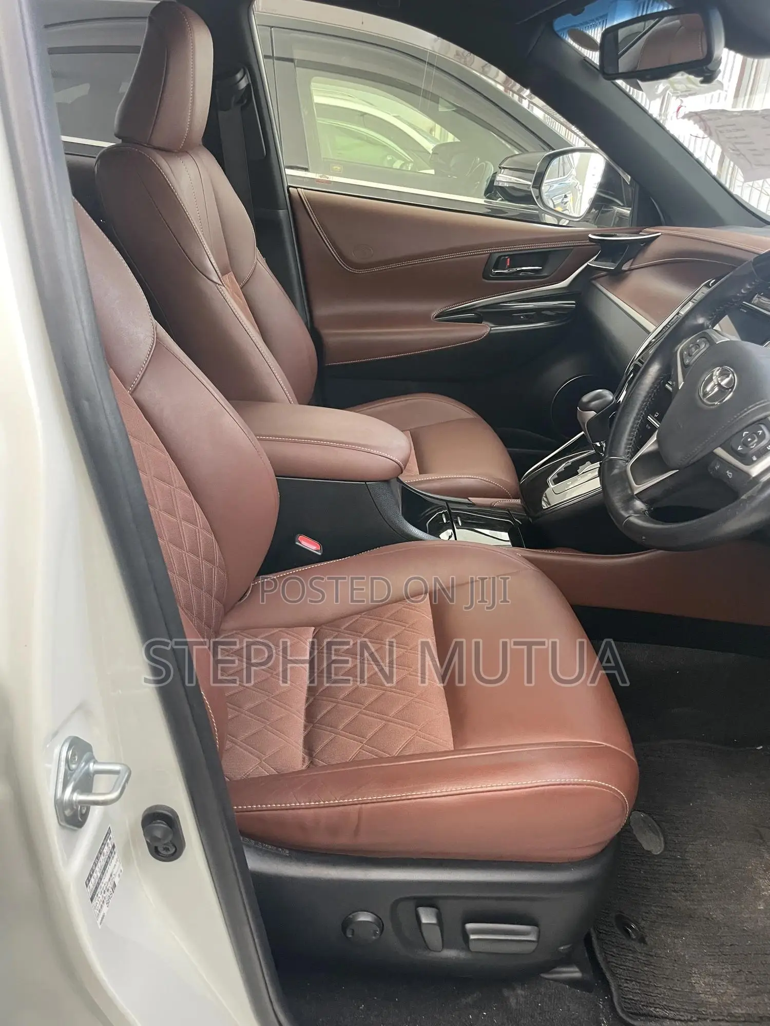 Toyota Harrier 2.0 2018 White