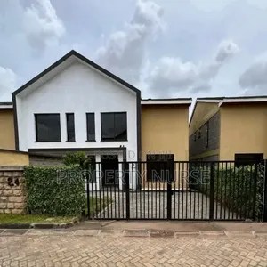 4bdrm Mansion in Gateway Mall Area for sale