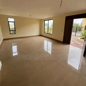 4bdrm Mansion in Gateway Mall Area for sale