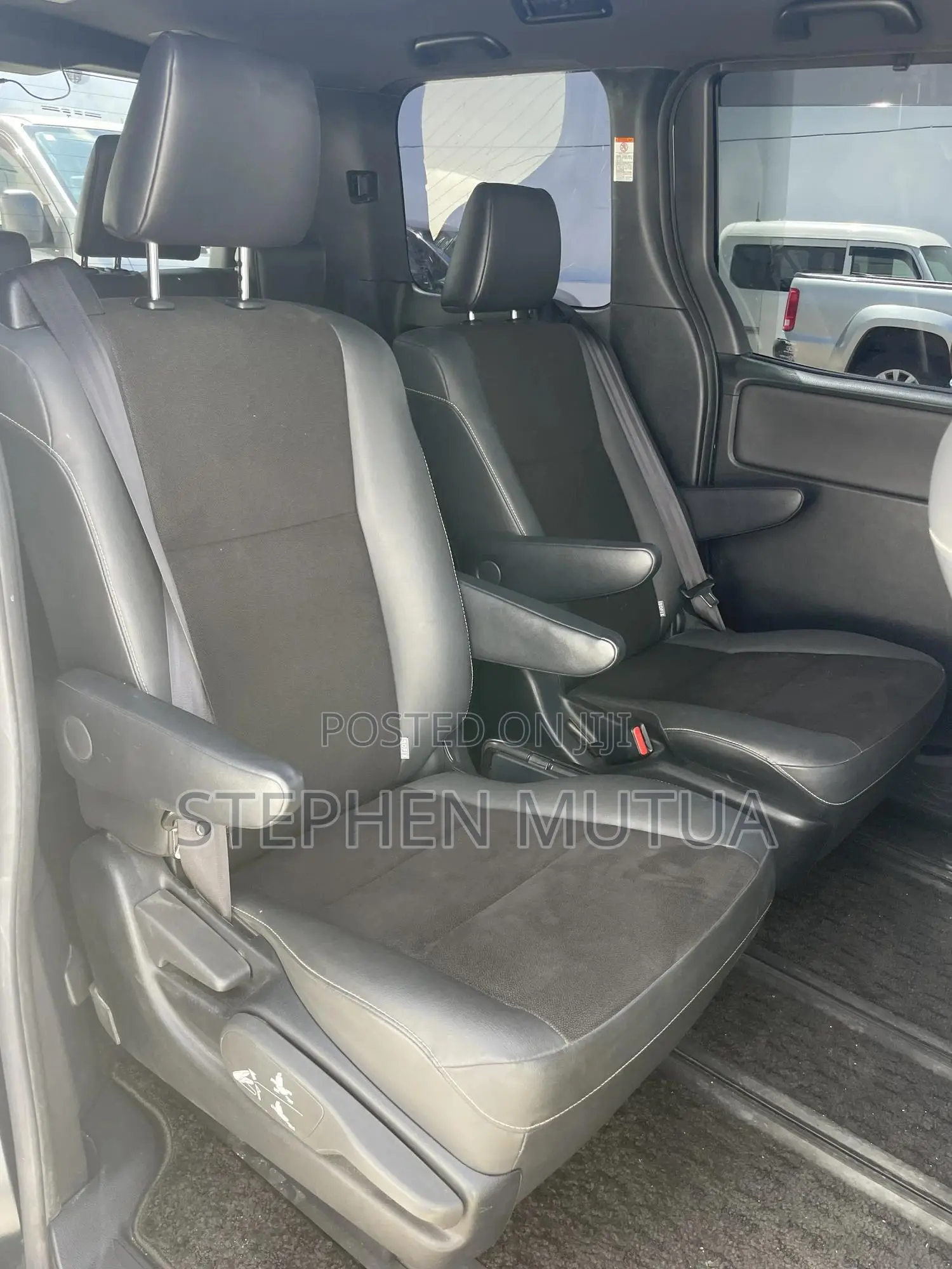 Toyota Noah 1.8 FWD Hybrid (7 seater) 2019 Blue