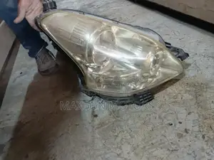 Toyota Ractis Headlight 2008 Version