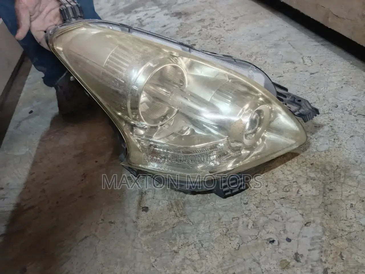 Toyota Ractis Headlight 2008 Version
