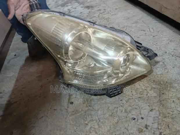 Toyota Ractis Headlight 2008 Version - thumbnail 2