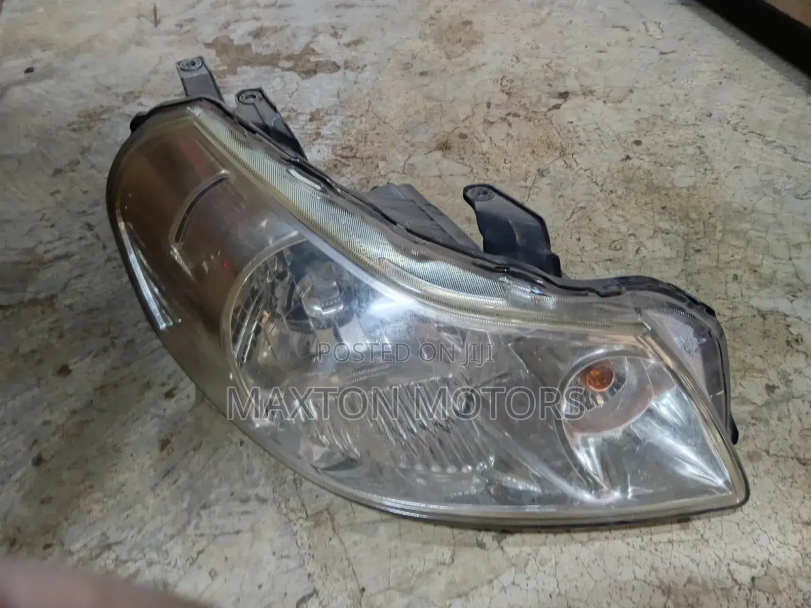 Suzuki Sx4 Headlight