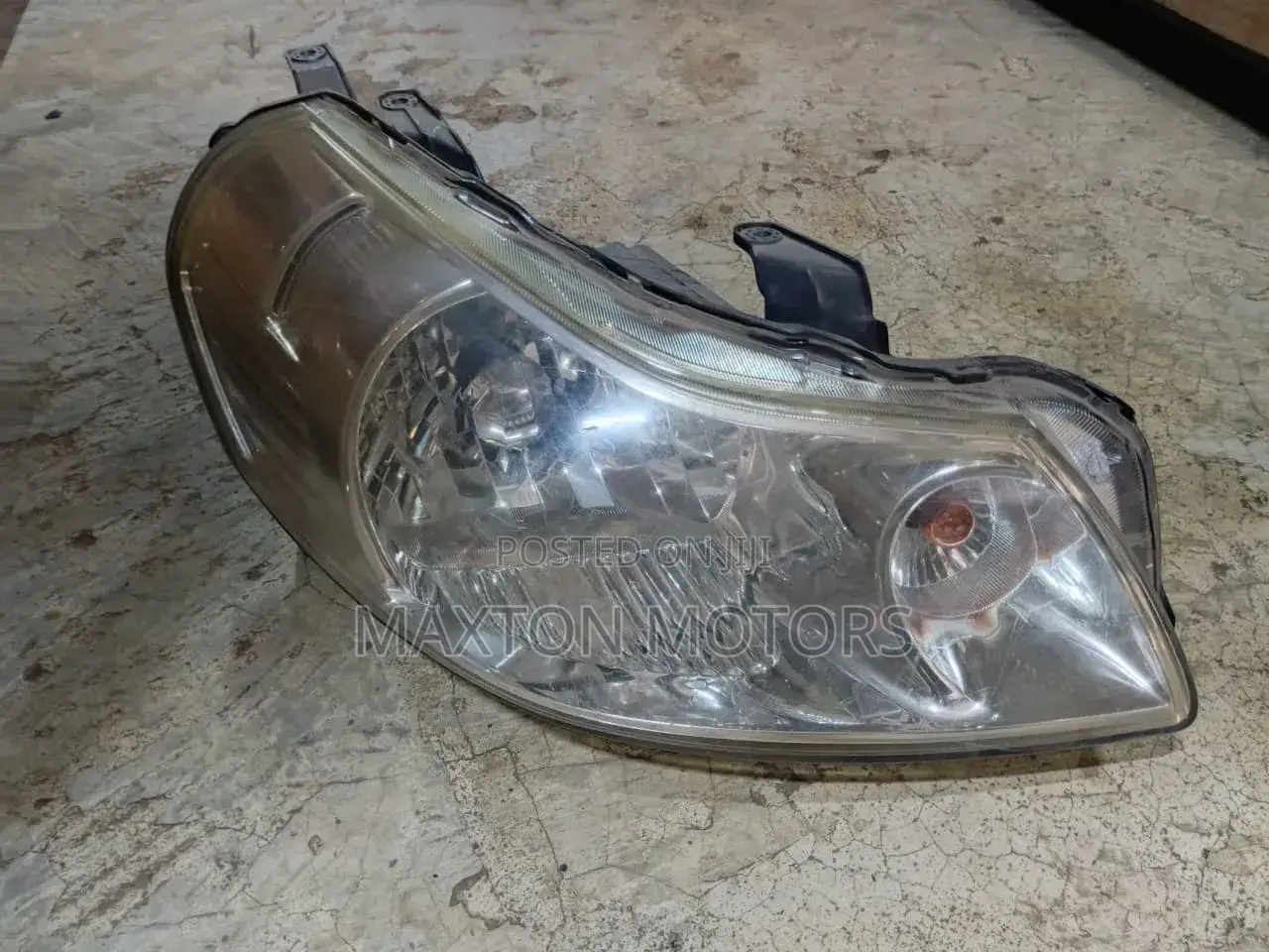 Suzuki Sx4 Headlight