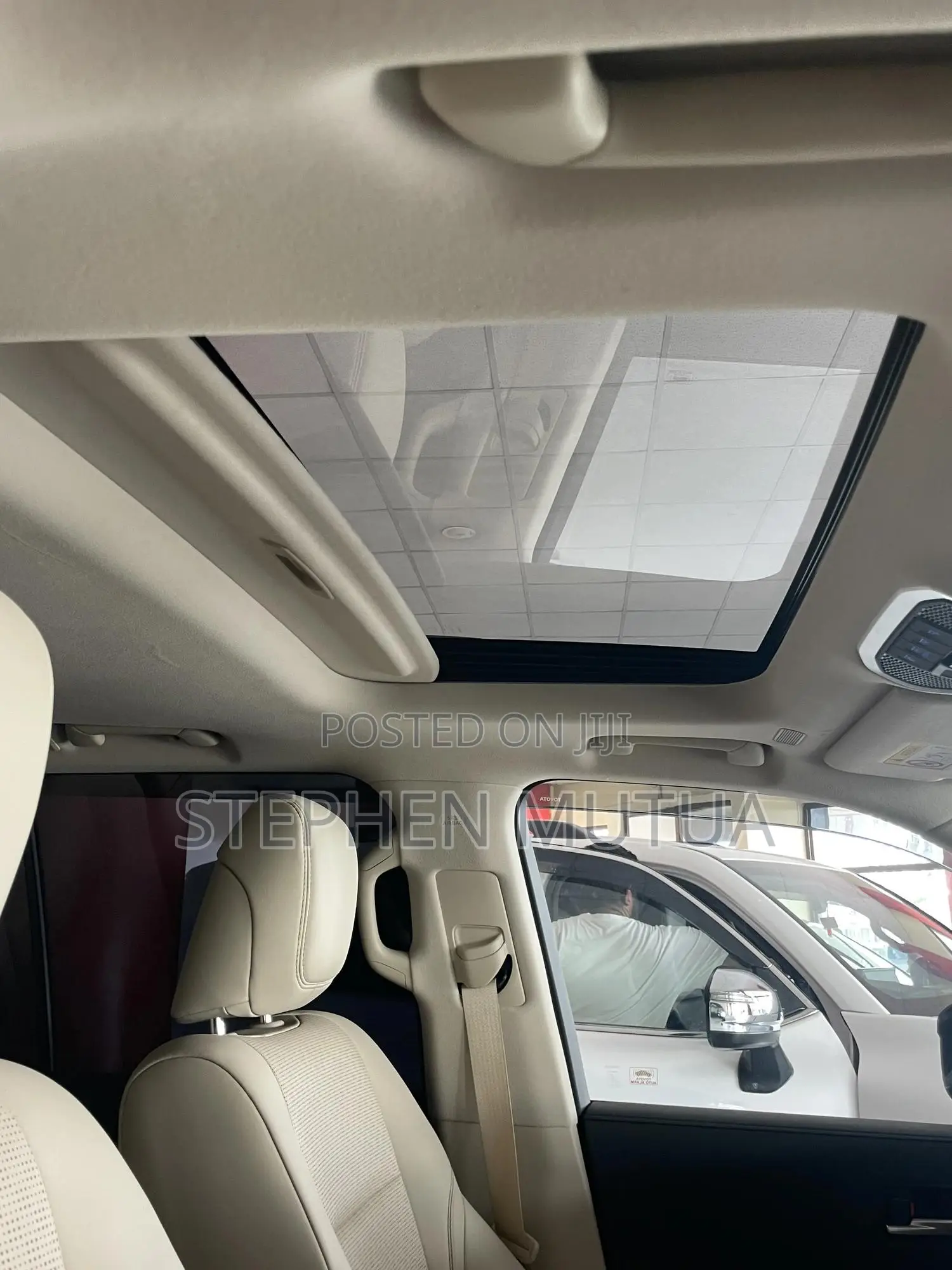 Toyota Land Cruiser LC300 2024 White