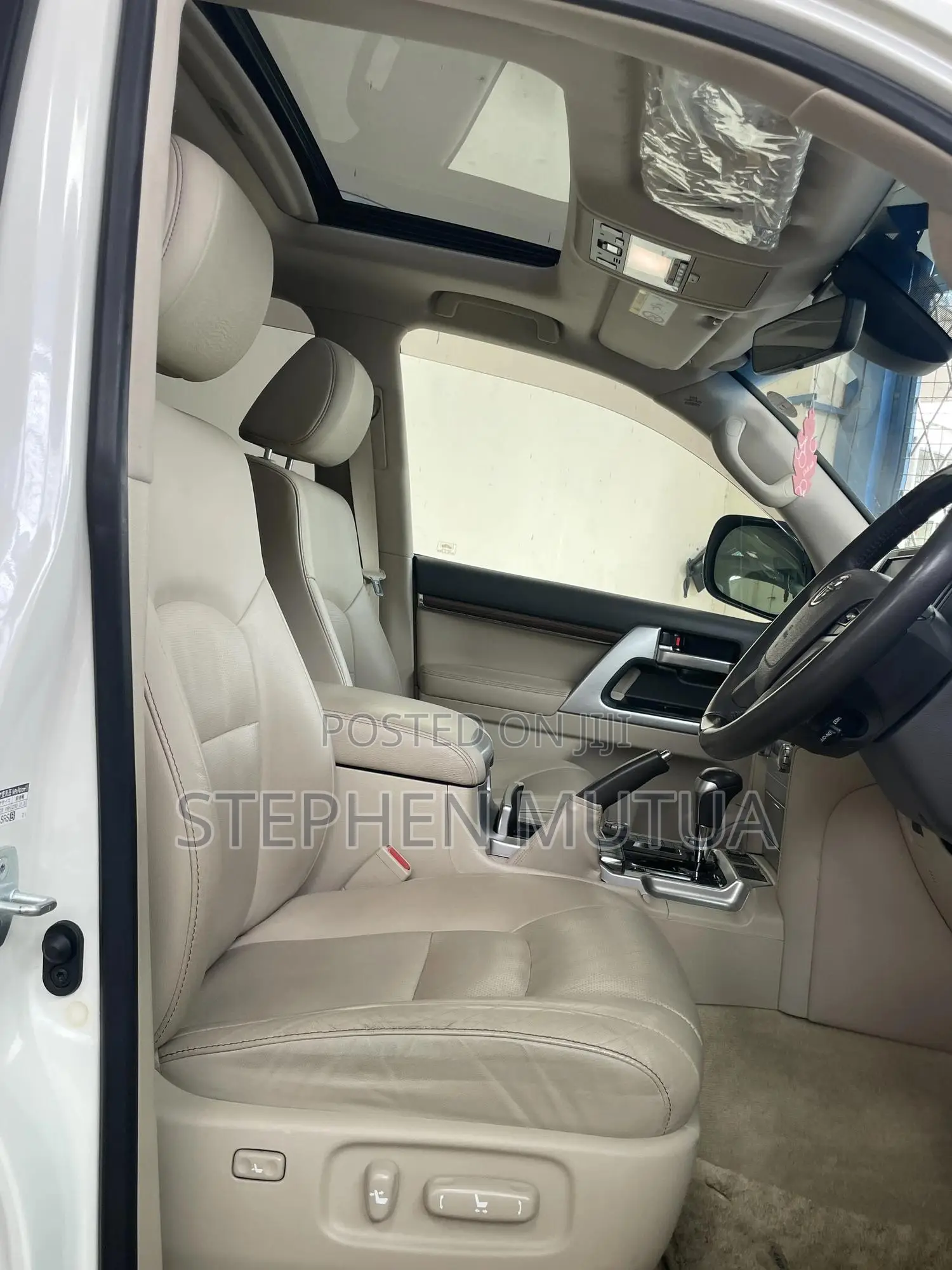 Toyota Land Cruiser 4.6 V8 ZX 2020 White