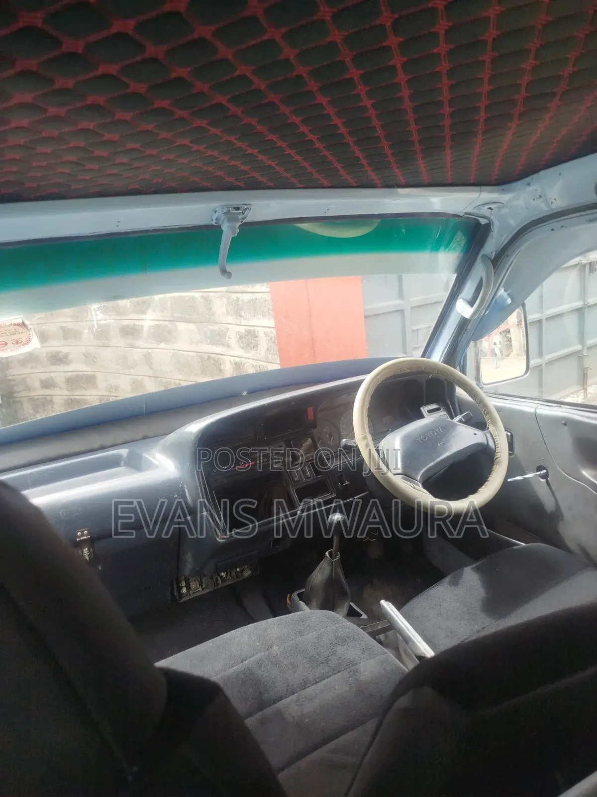 Toyota Grand HiAce 1991 White