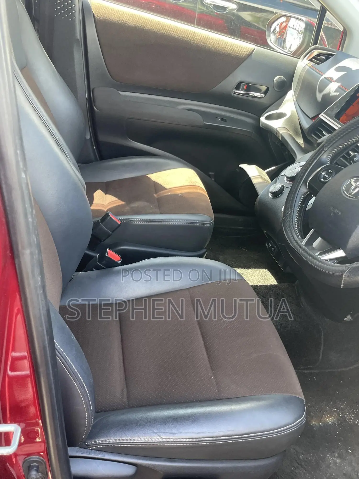 Toyota Sienta 1.5 Hybrid FWD 2020 Red