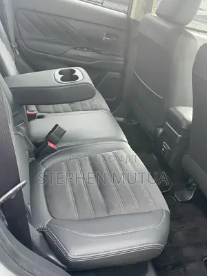 Mitsubishi Outlander 2.0 PHEV AWD 2018 Silver