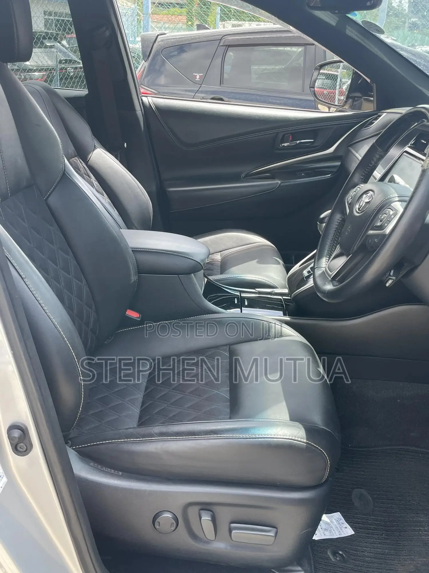 Toyota Harrier 2.0 2019 Silver
