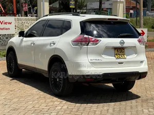 Nissan X-Trail 2.0 Petrol AWD 2014 White