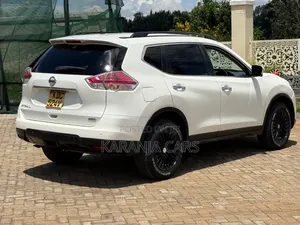 Nissan X-Trail 2.0 Petrol AWD 2014 White