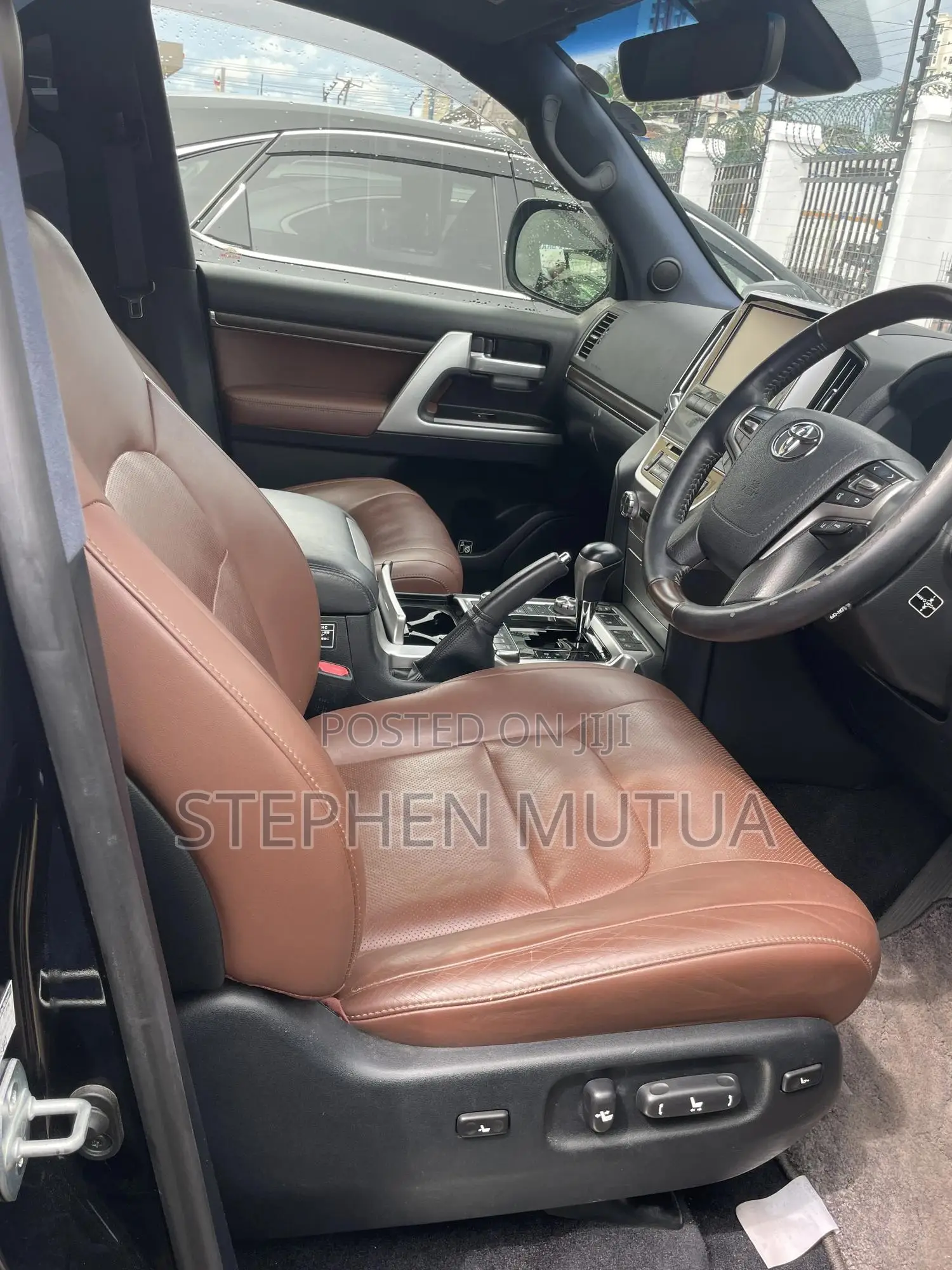 Toyota Land Cruiser 4.6 V8 ZX 2018 Black