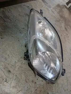 Toyota Vitz Headlight 2005 Xenon