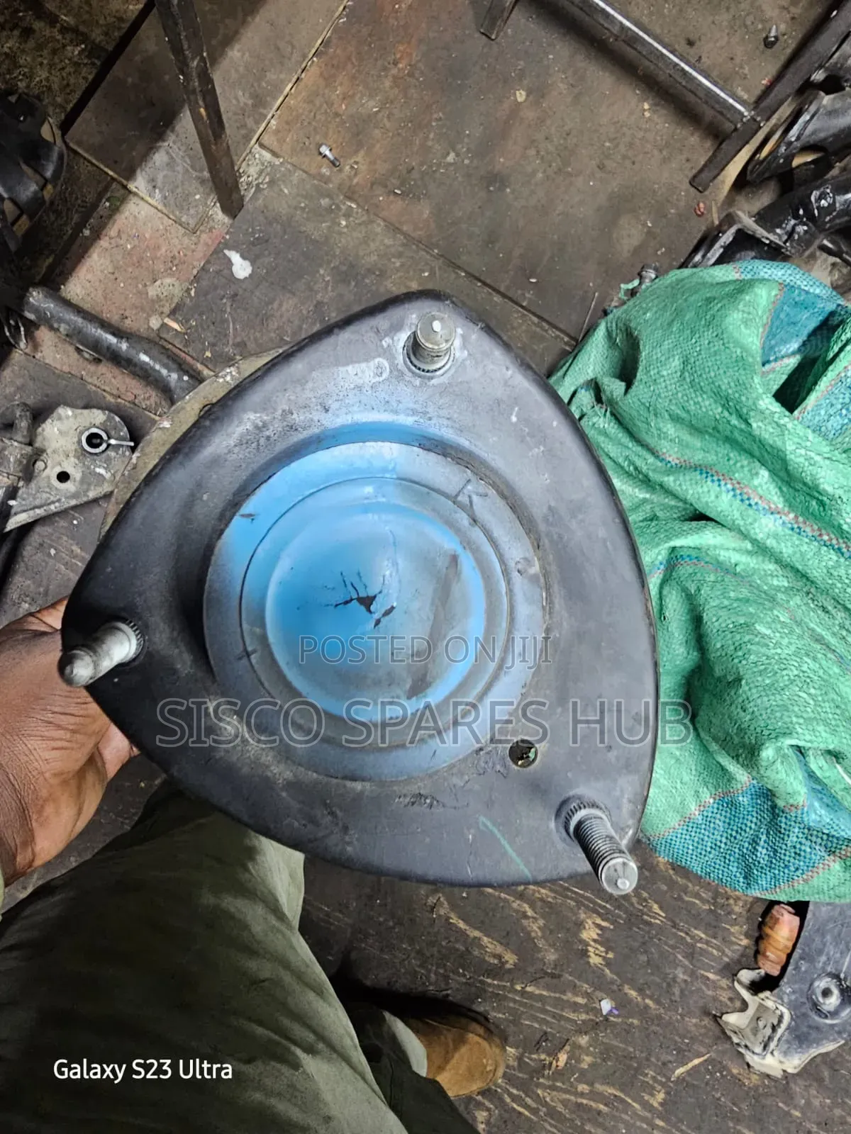 Shock Mounting Sienta Old Model