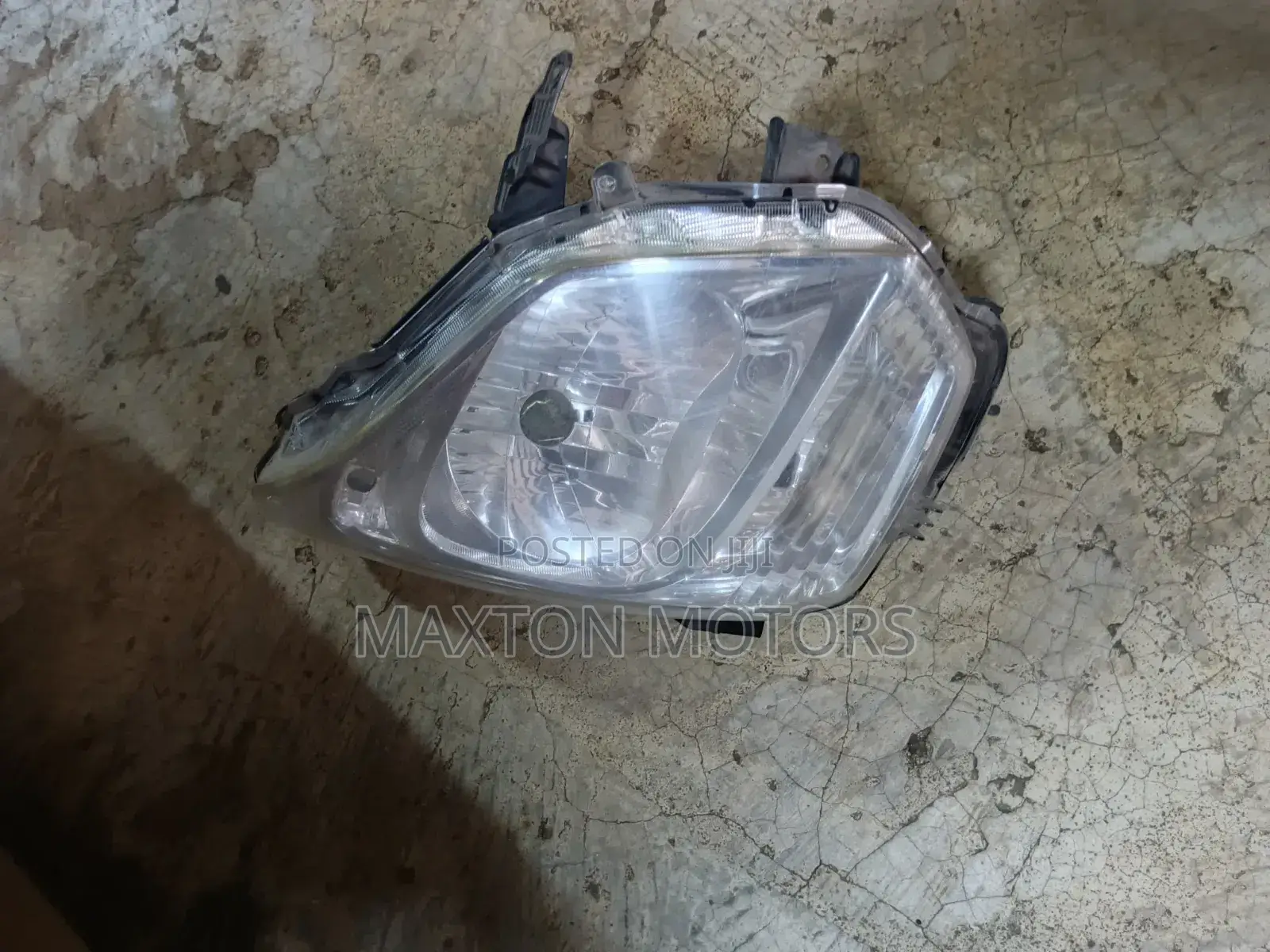 Suzuki Wagon R Headlight