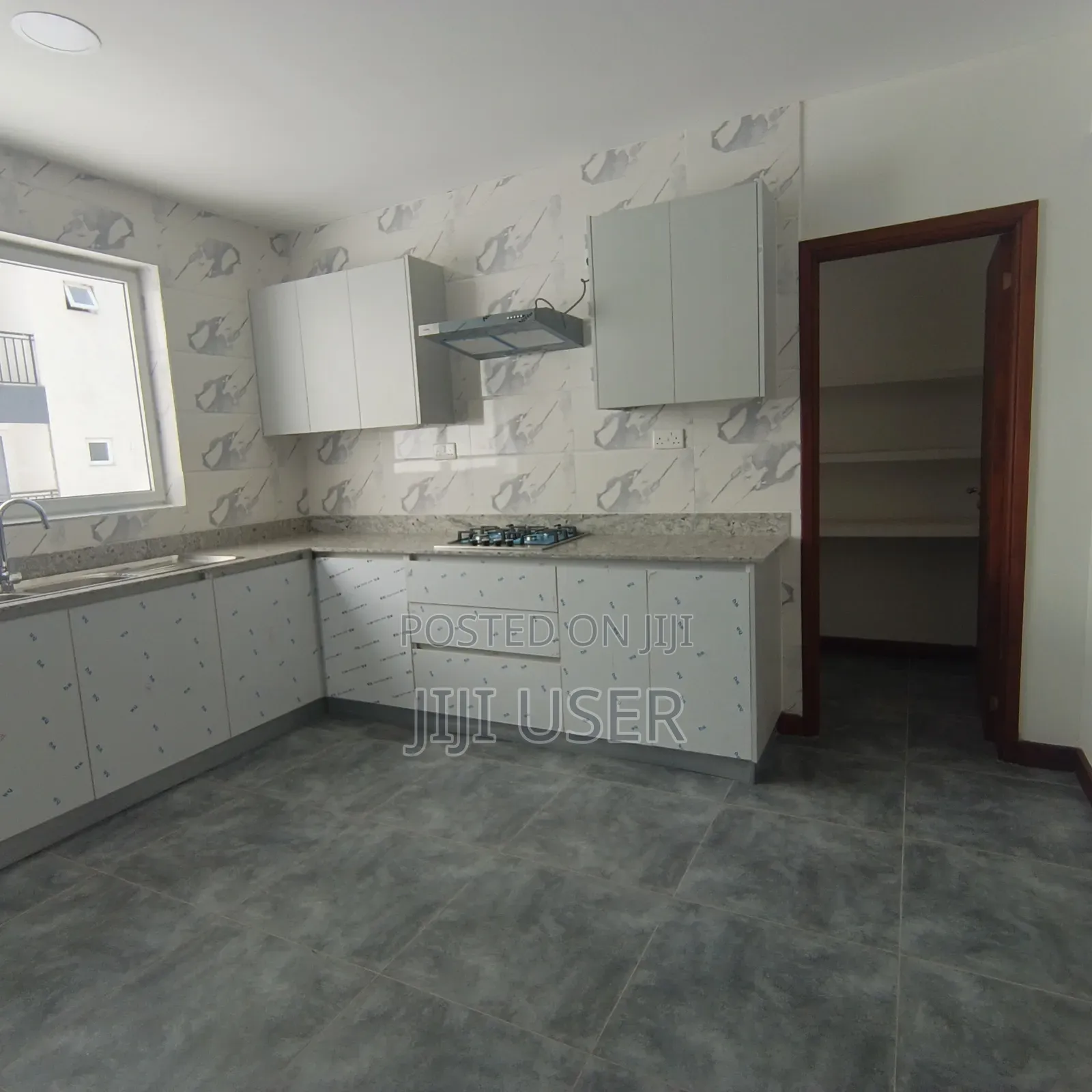 3bdrm Apartment in Parklands for rent