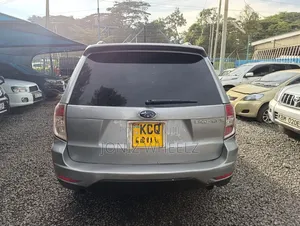 Subaru Forester 2010 Silver