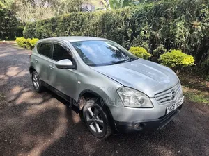 Nissan Dualis 2012 Silver
