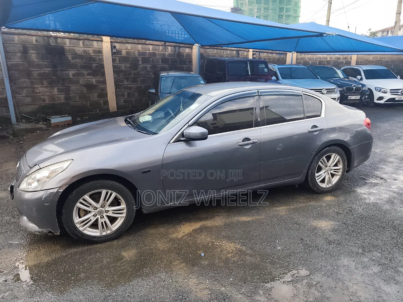 Nissan Skyline 2012 Silver