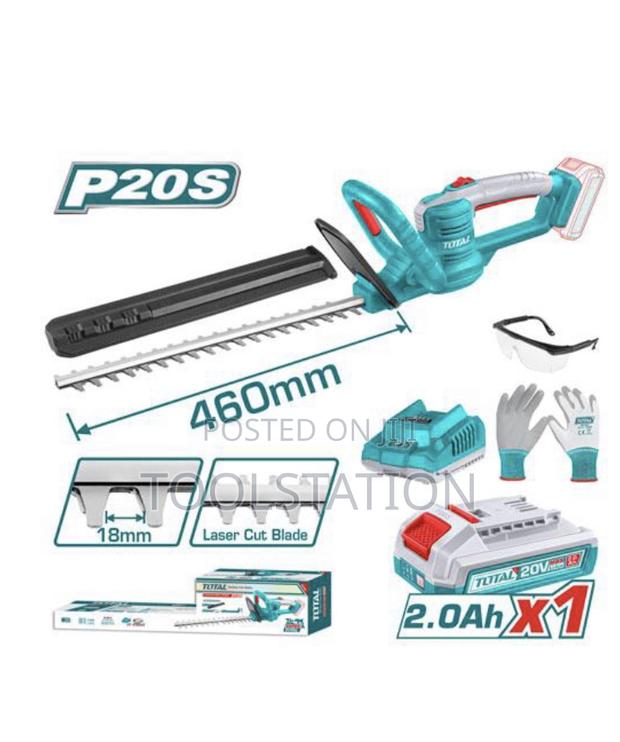 Cordless Hedge Trimmer Complete With Battery Thtli20461 and Charger