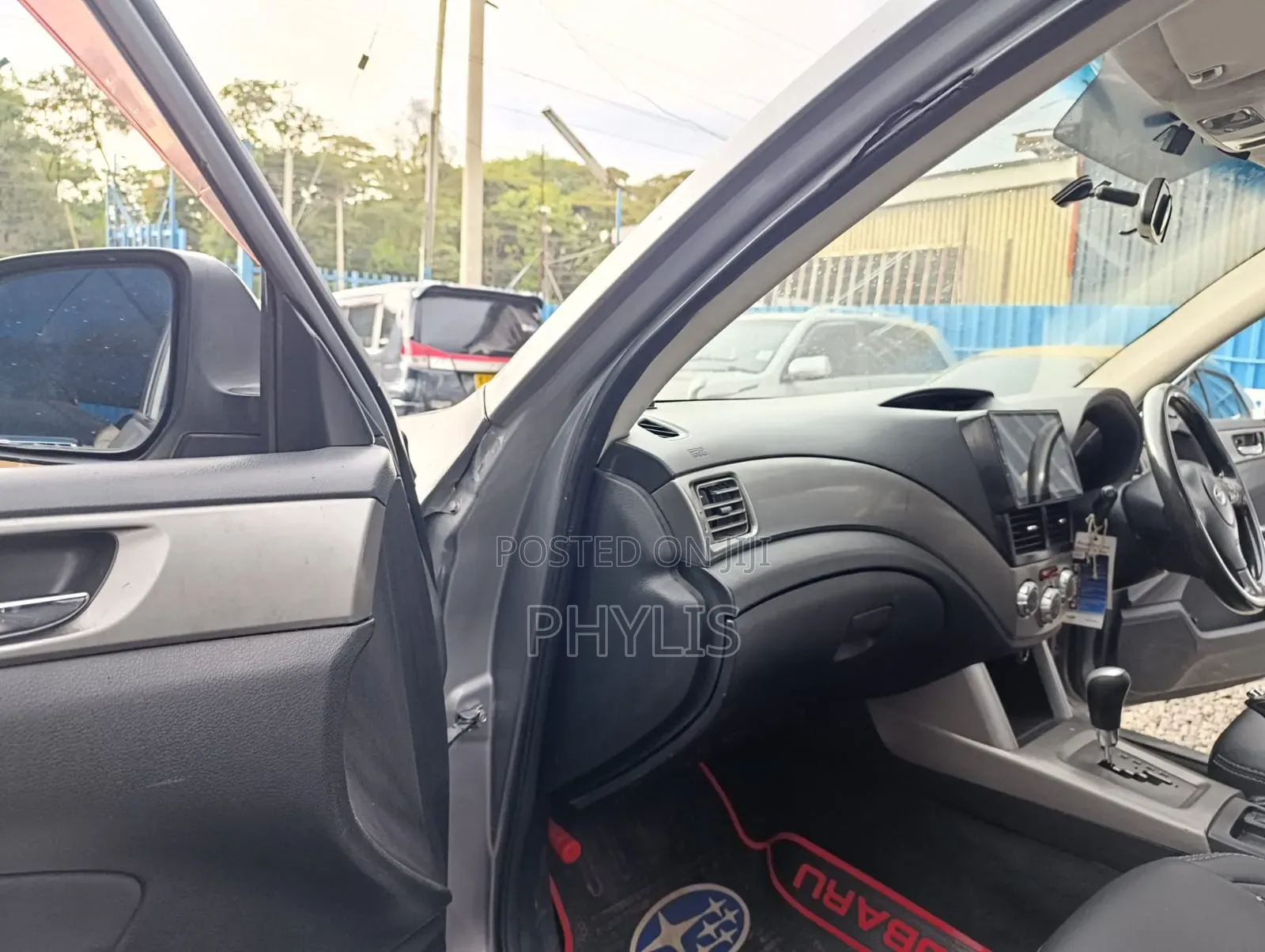 Subaru Forester 2010 Silver