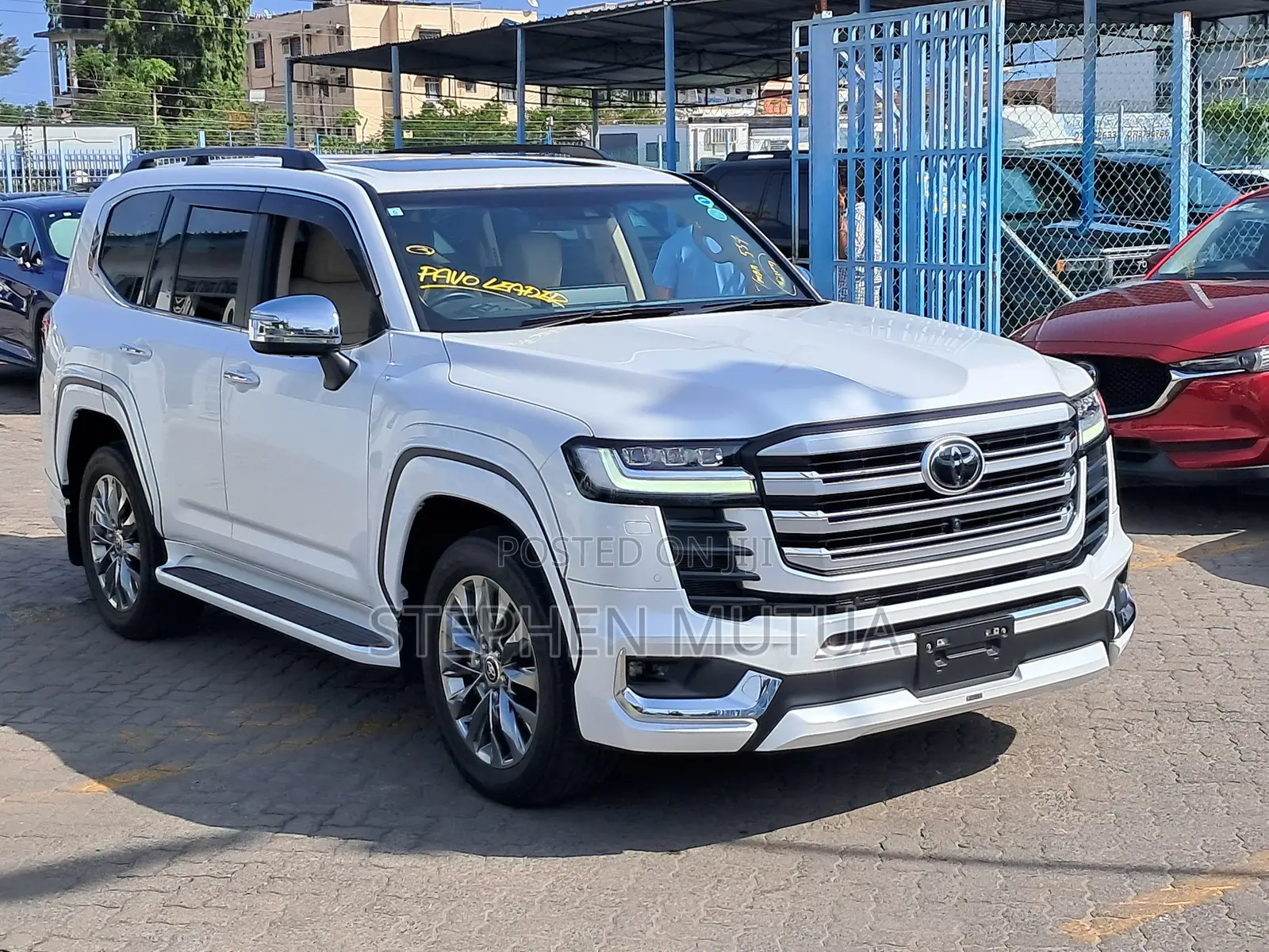 Toyota Land Cruiser LC300 2023 White