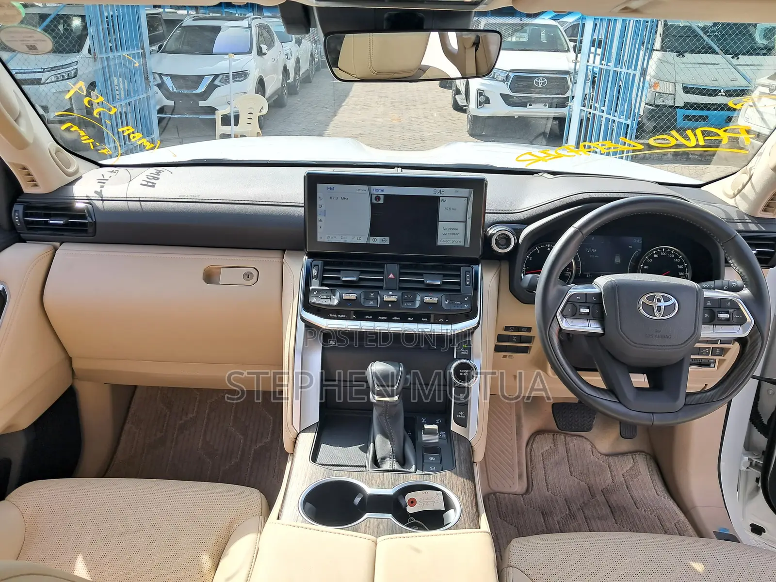 Toyota Land Cruiser LC300 2023 White