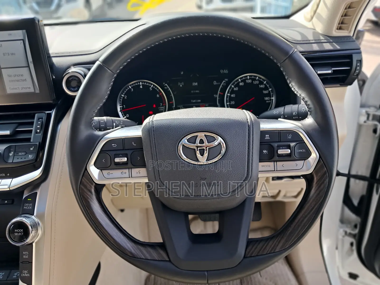 Toyota Land Cruiser LC300 2023 White