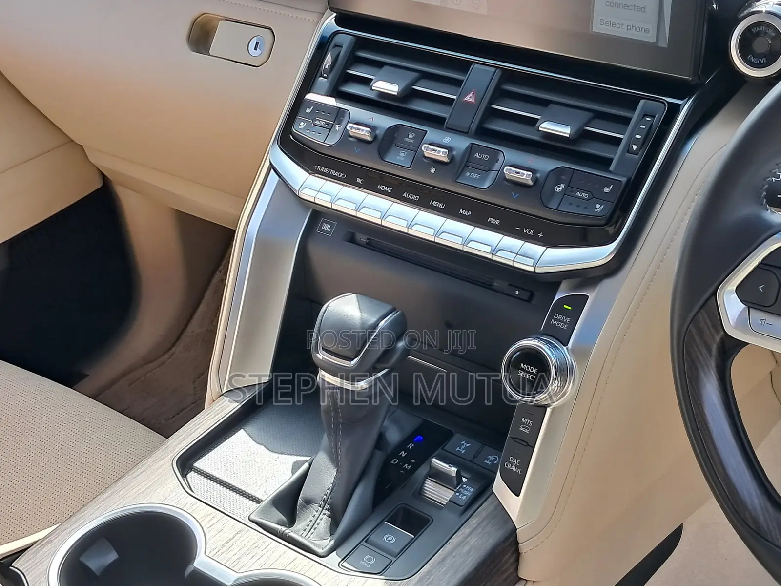Toyota Land Cruiser LC300 2023 White