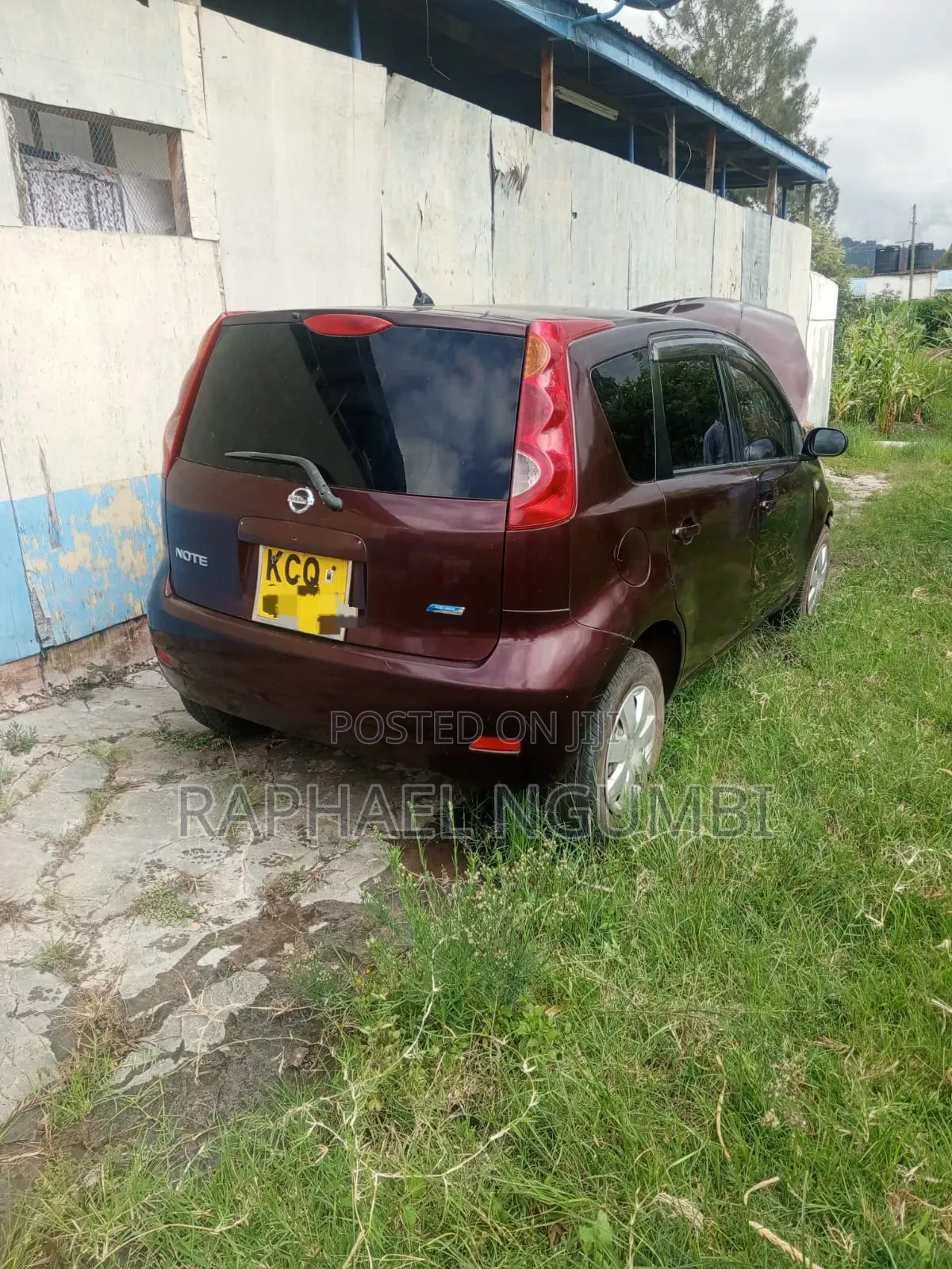 Nissan Note 2012 Maroon