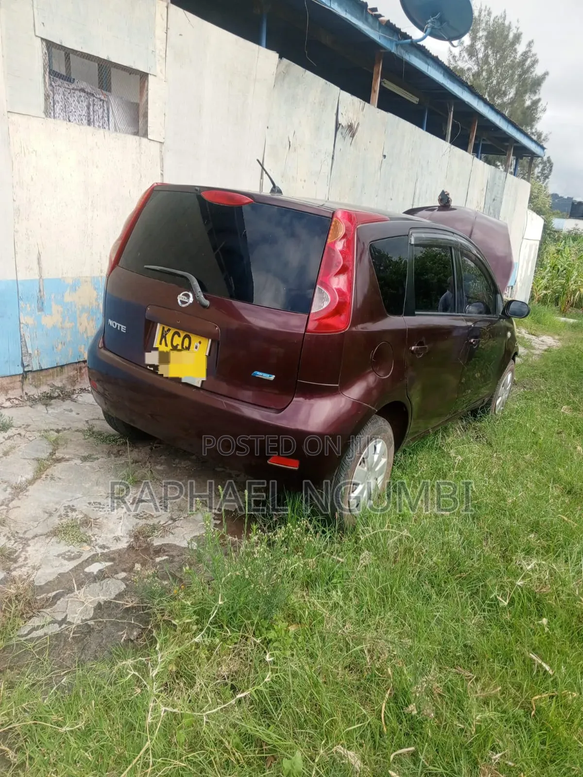 Nissan Note 2012 Maroon