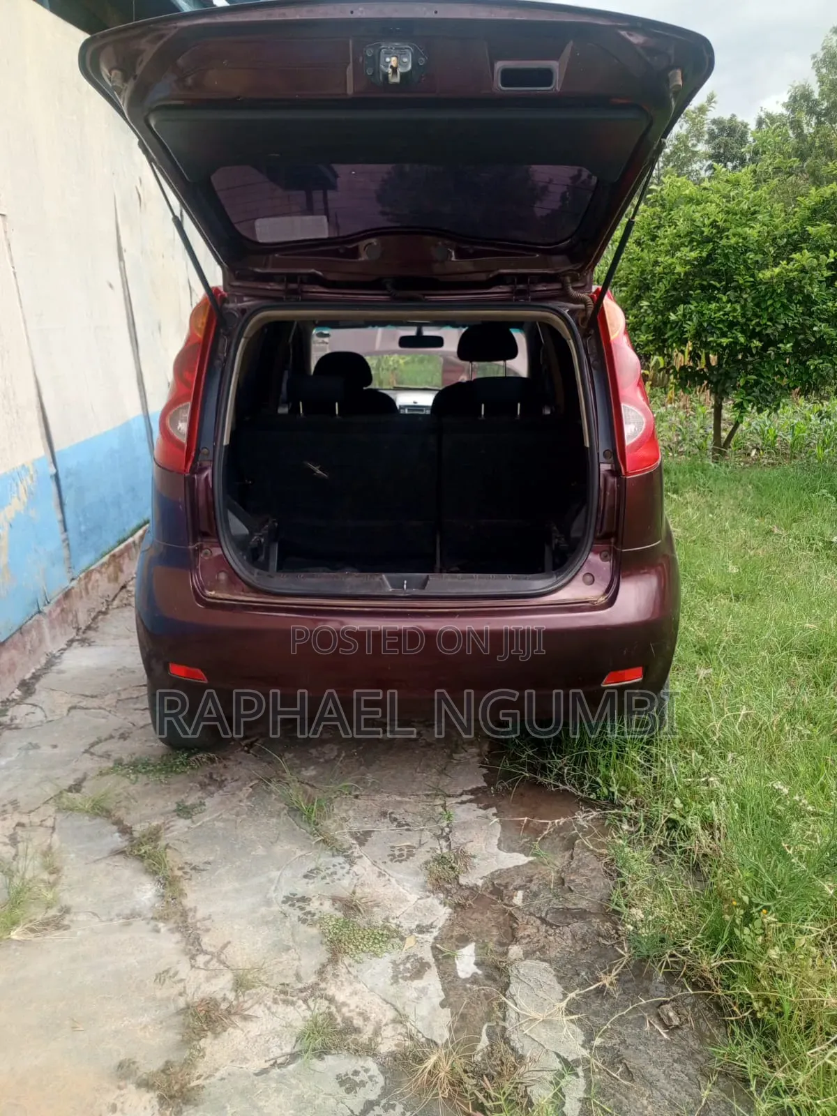 Nissan Note 2012 Maroon