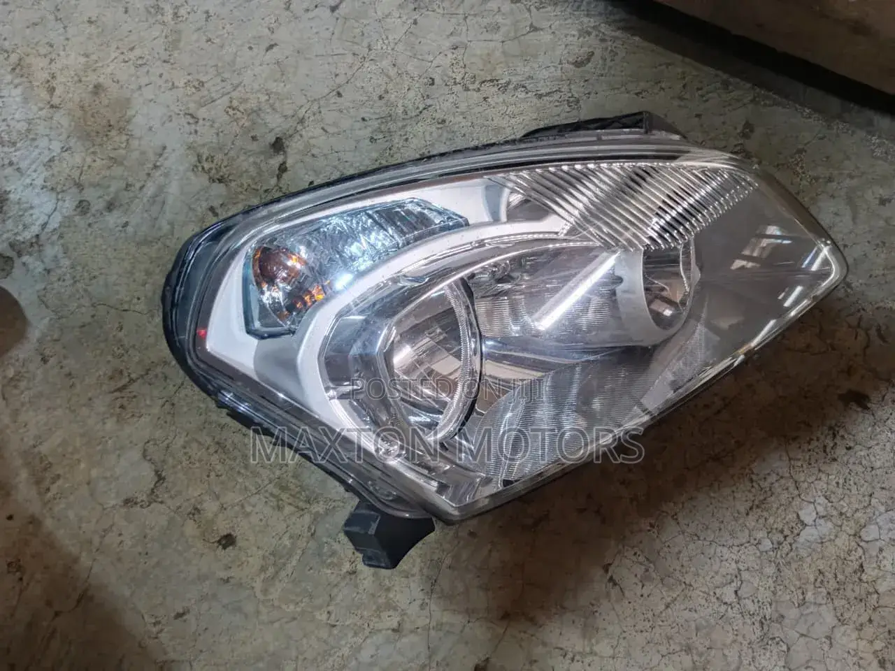 Nissan Dualis 2008 Headlight