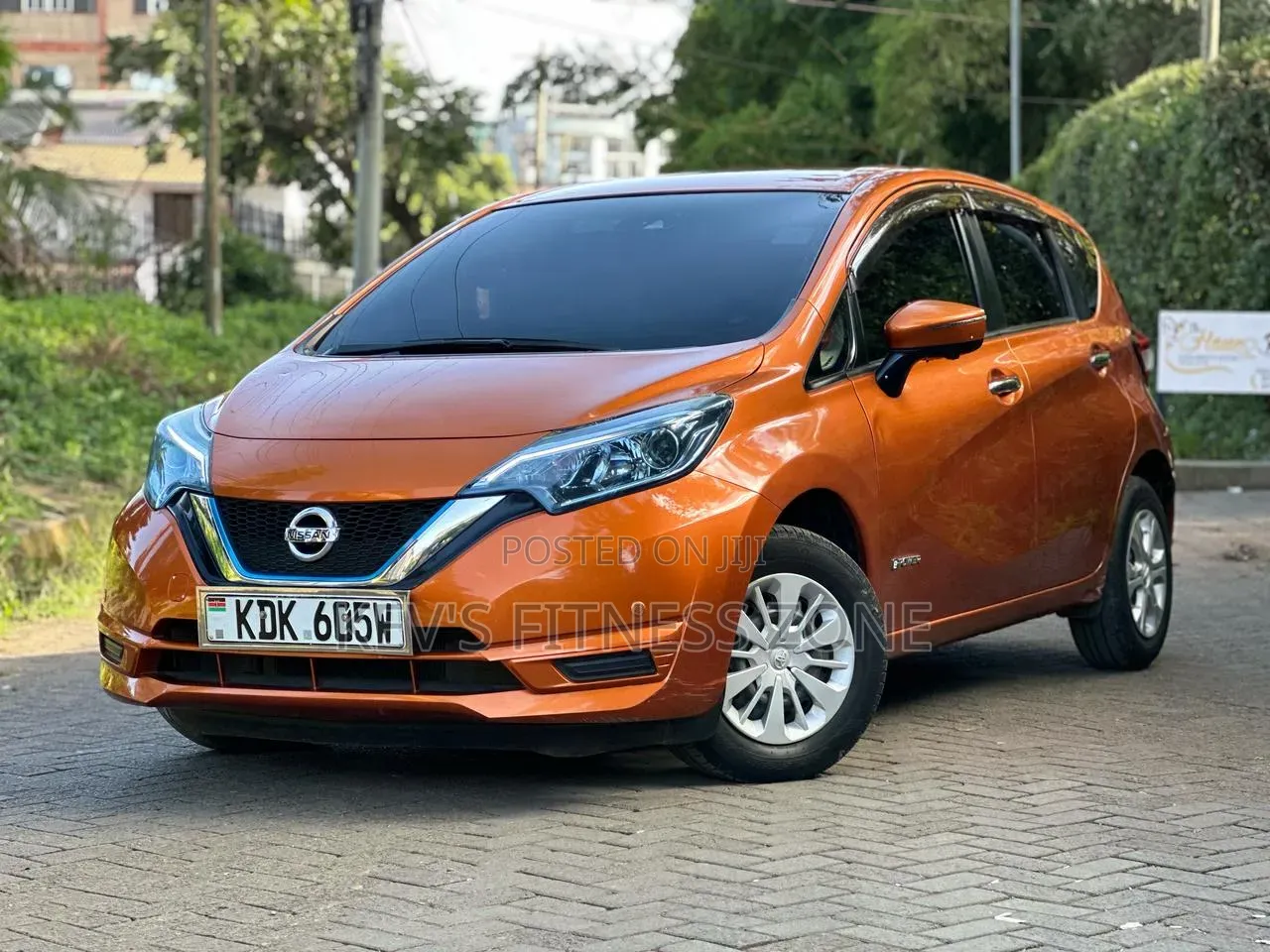 Nissan Note 2017 Orange