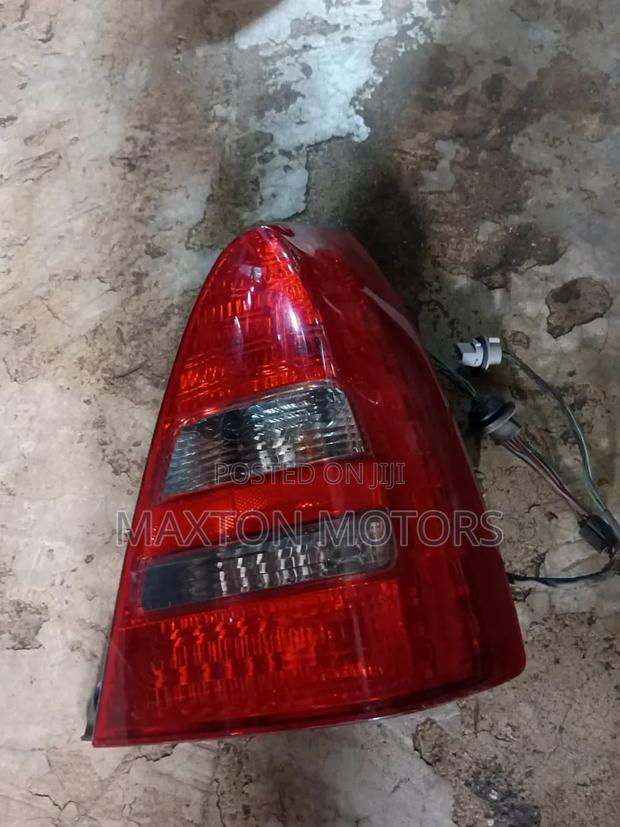 Taillight Subaru Forester Sg5 2005 - thumbnail 2