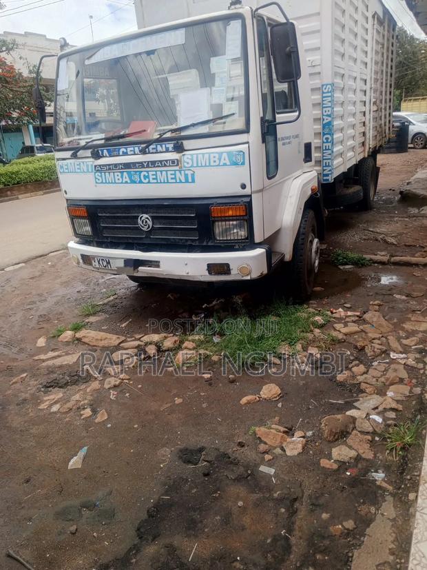 Ashok Leyland Truck / Lorry - thumbnail 3