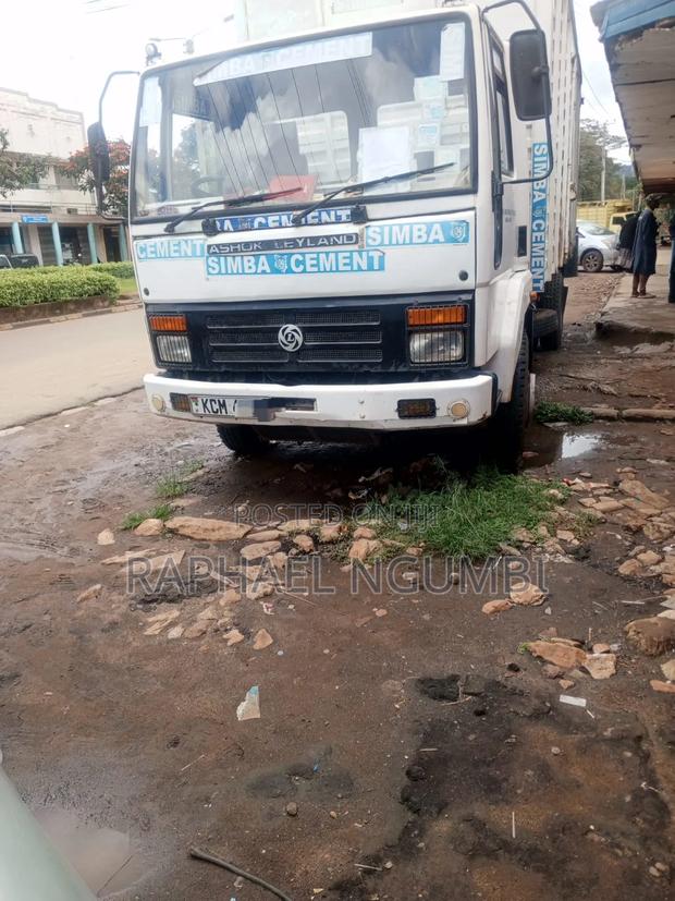 Ashok Leyland Truck / Lorry - thumbnail 4