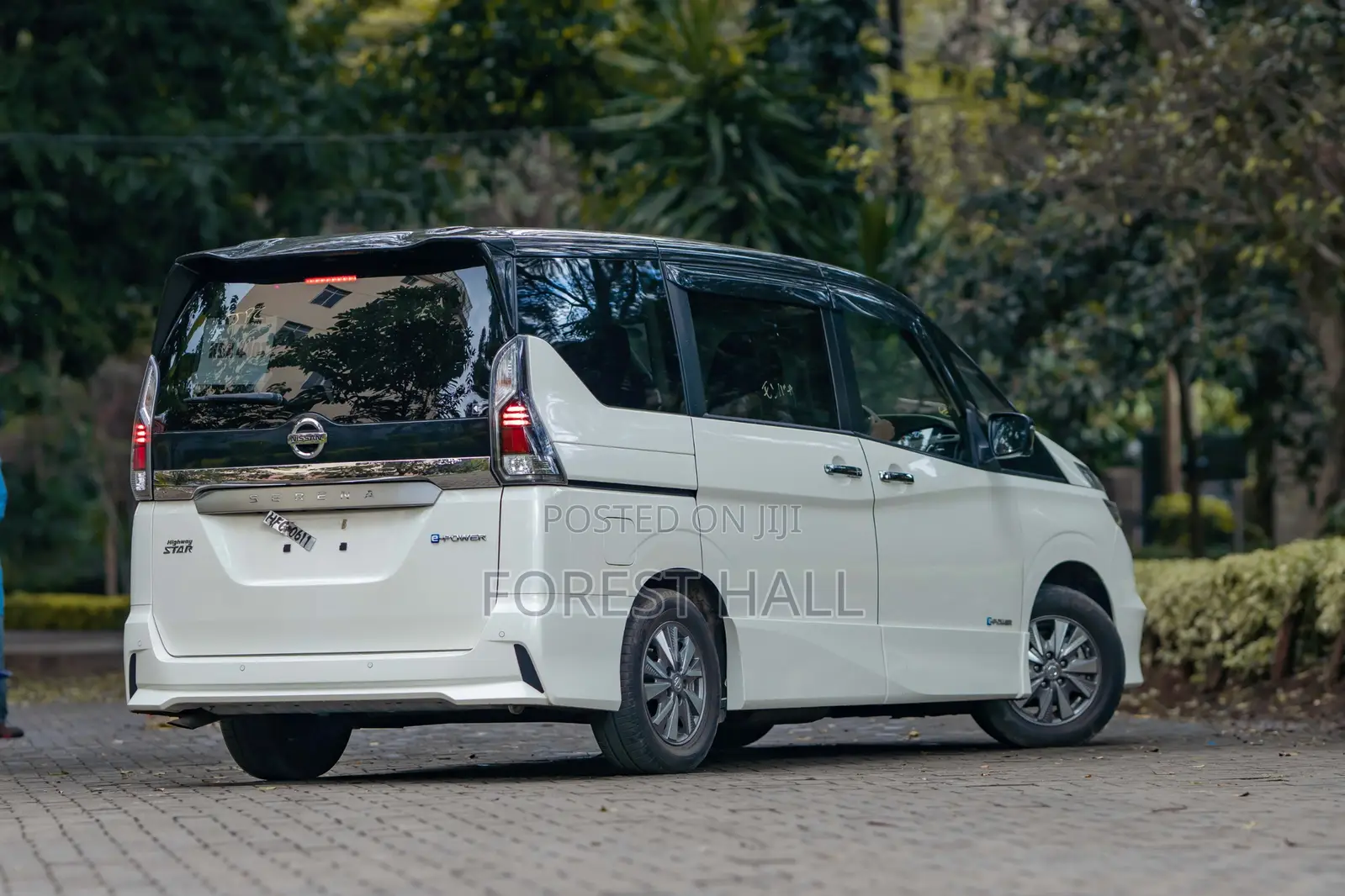 Nissan Serena 2019 White