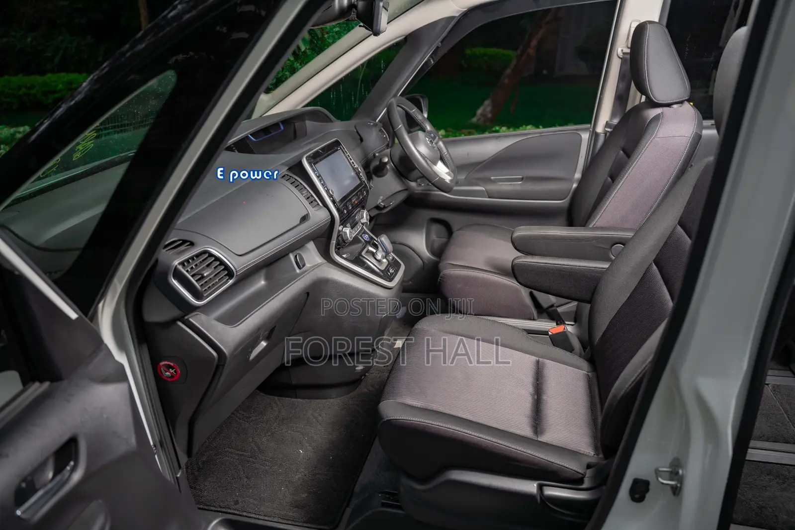 Nissan Serena 2019 White