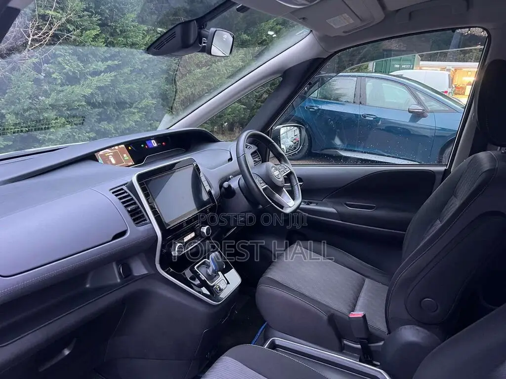 Nissan Serena 2019 White